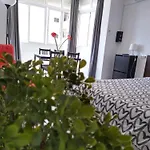 Amplio Estudio,Vista Mar Y Montana, A Pasos Del Centro