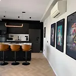 House Of Maximus - High Standing - Centre 90M2