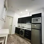 A8 - Apartamento En La Carihuela, 2 Dormitorios, Wifi, A 100 Metros De La Playa