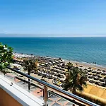 La Roca Torremolinos Frente Al Mar