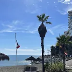 Moderno Piso Mirando Al Mar