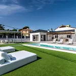 Palm Tree Villa 5 Bdr Pool & Bbq