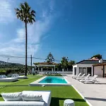Palm Tree Villa 5 Bdr Pool & Bbq