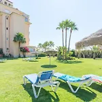 Boho Chic- Beachfront - Free Bikes - Salt Water Pool