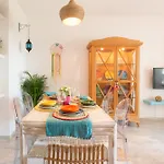 Boho Chic- Beachfront - Free Bikes - Salt Water Pool