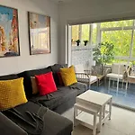Comfortable Spacious Flat Near Station