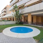 Hill apartment (6 pax) con piscina y padel