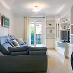 Bluewave Beach Retreat