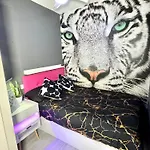 Luxury And Pink Vistasalmar