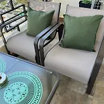 Apartamento Totalmente Reformado Con Piscina Y Jardines Al Lado De La Playa De La Carihuela