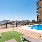 Cozy 2 Bedroom Duplex, Parking, Terrace, Office, Pool!
