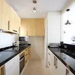 R&E Apartment