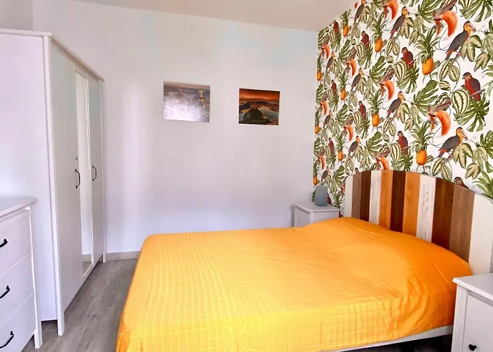 Town House With Patio In Quiet Residential Area 10 Min From Beach