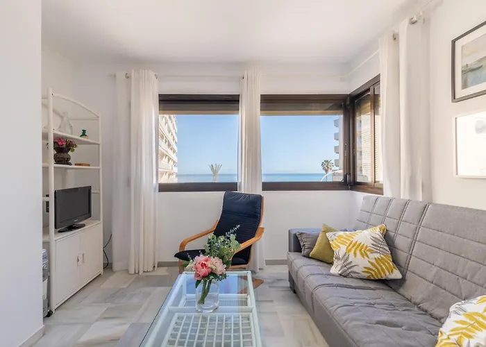 Chill & Pool Apartment Torremolinos