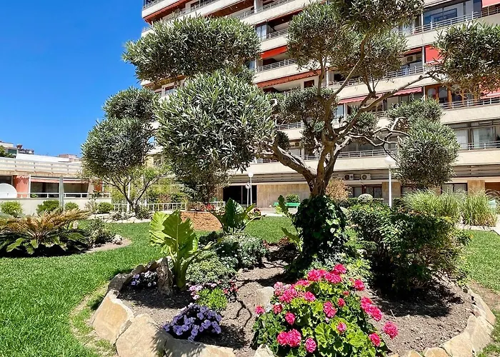 Modern Place City & Beachlife In Heart Of Torremolinos By Solrentspain