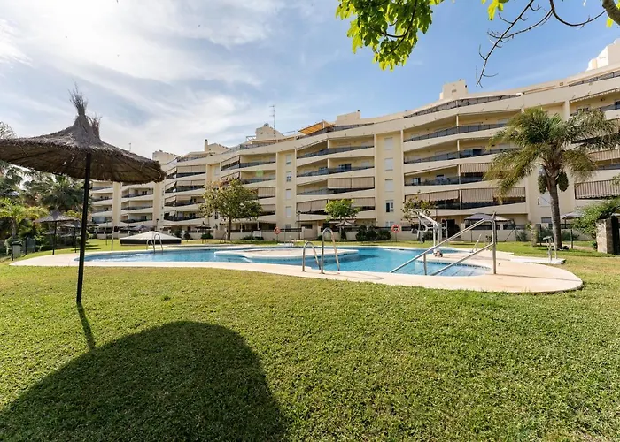 Malagasuite Playamar Terrace And Pool