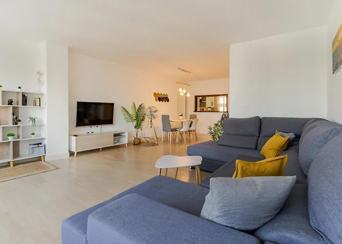 Apartamento Frente Al Mar Torres De Playamar En Torremolinos