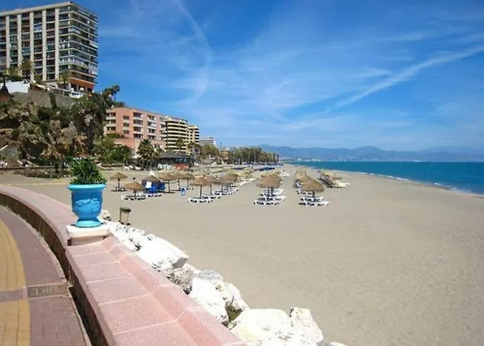 Apartamento Torremolinos 5 Personas + Parking + Piscina Todo El Ano
