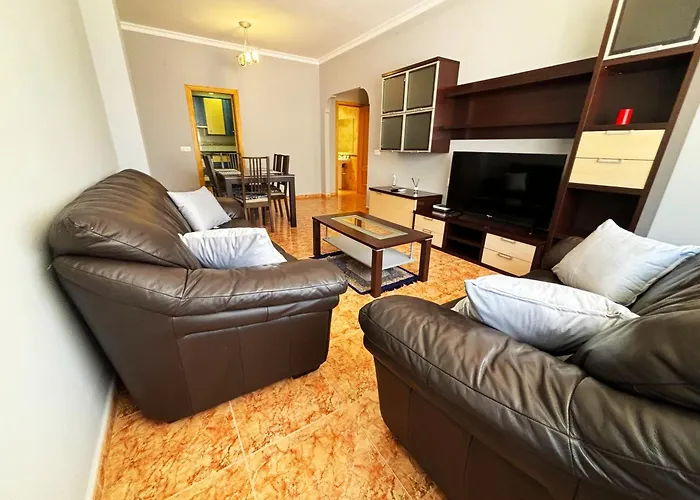 Bajbaj - Apartamento 2 Dormitorios A 100 Metros De La Playa Del Bajondillo, A 300 Metros Del Centro De Torremolinos