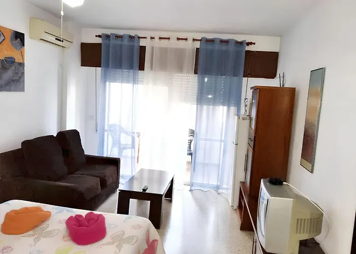 Cosy Studio In Torremolinos 43 M² With Balcony