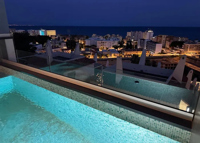 Delsol Villa - Modern Private Pool Villa Short Walk To Beach