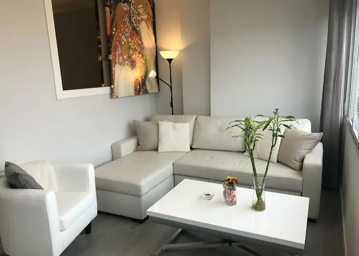 Isabel Manoja Apartment