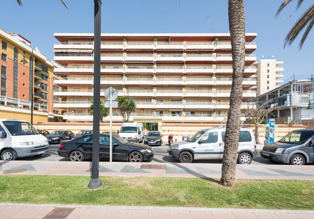 Sea View Apartment *
