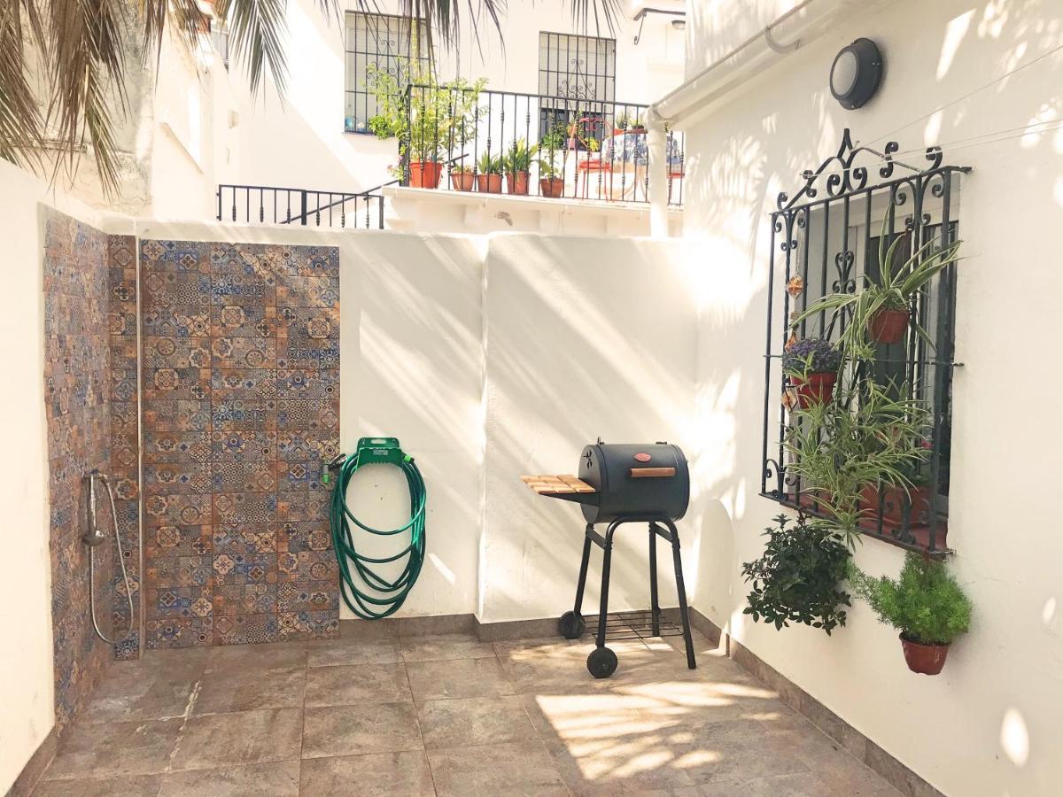 Town House With Patio In Quiet Residential Area 10 Min From