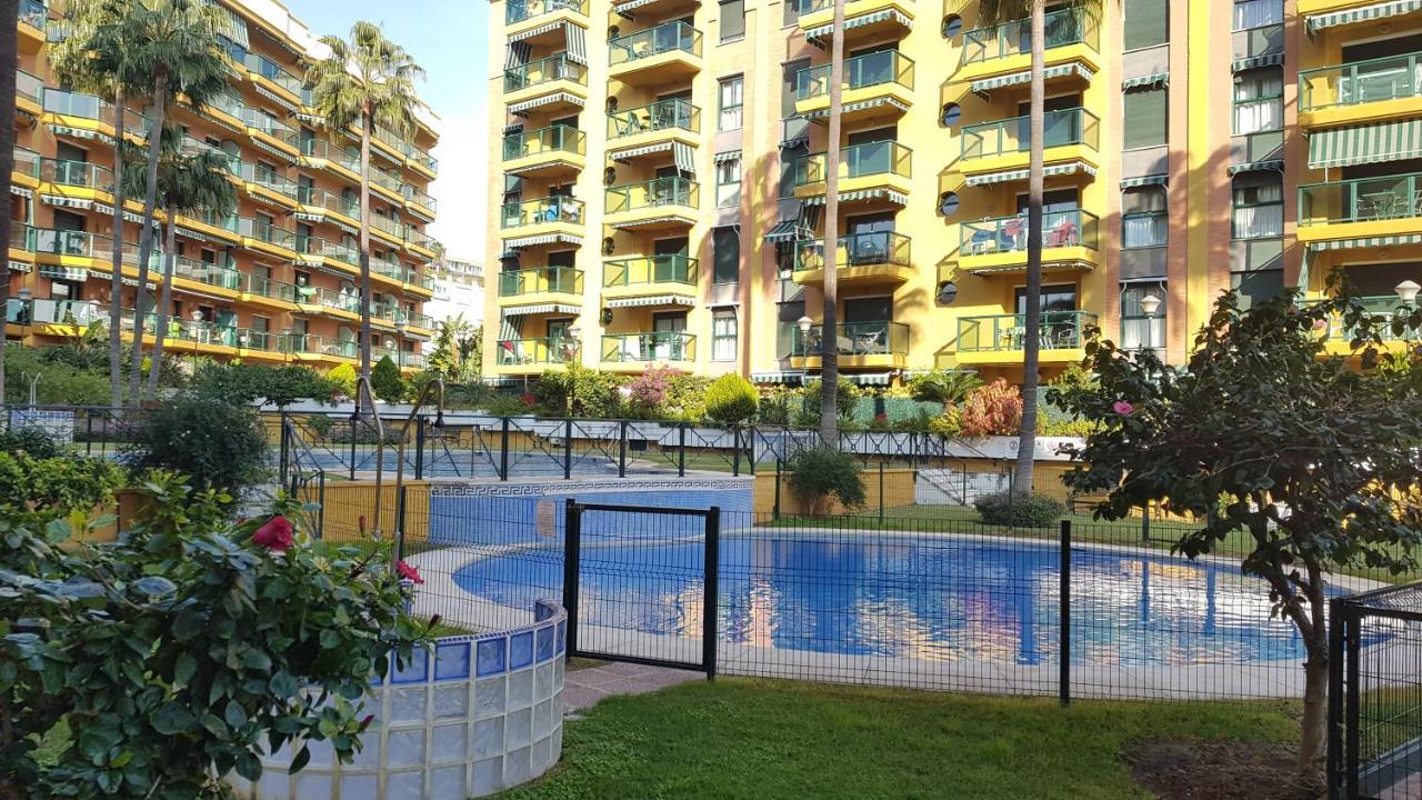 Impresionante Primera Linea De Playa, Bajondillo Apartment