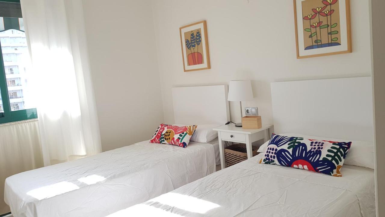 Apartment Impresionante Primera Linea De Playa, Bajondillo *