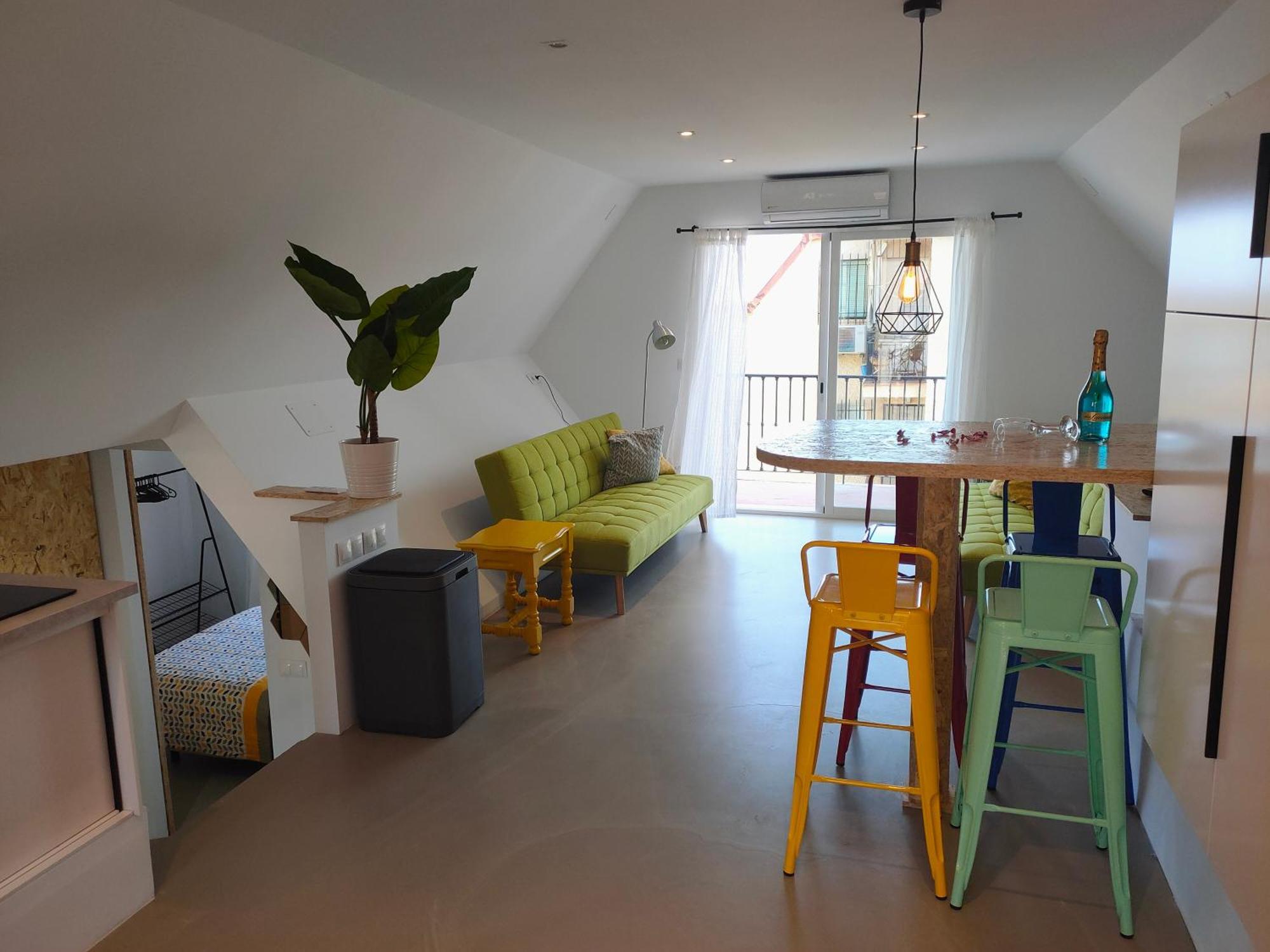 Apartment Hexagon By Namaste Elite *