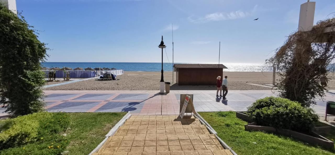 Apartment Lola Y Manuela: Beachfront Oasis With Sea-view Terrace