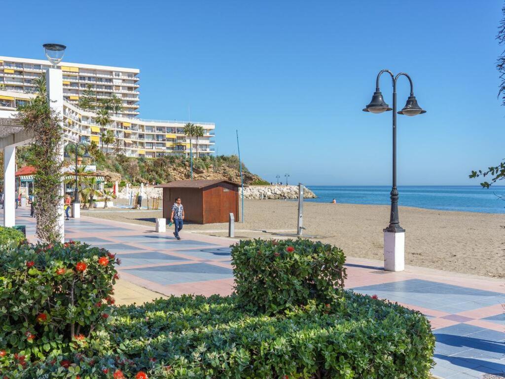 Lola Y Manuela: Beachfront Oasis With Sea-view Terrace *