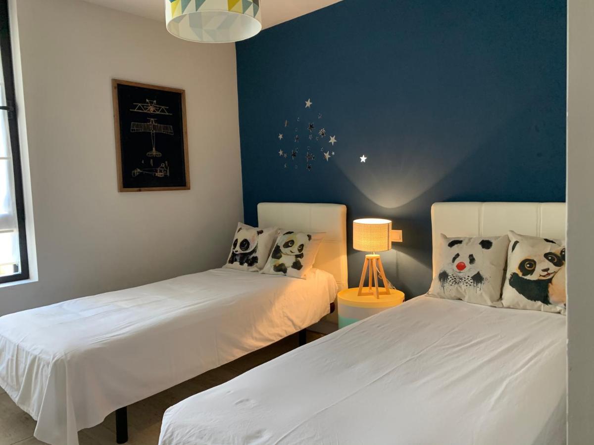Apartment Luxury House 110 M2 On The Beach, Pool, Parking