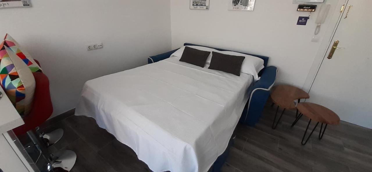 Torremolinos Suite Apartment *