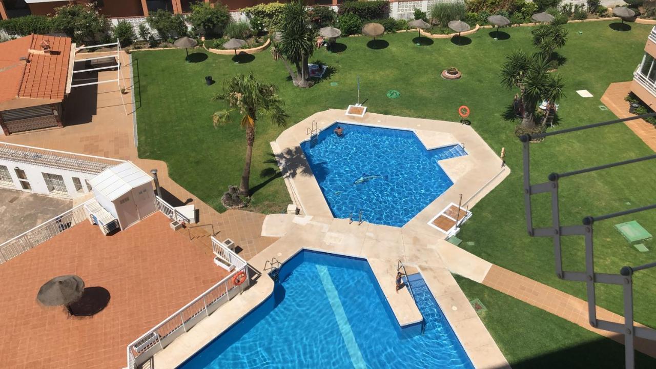 With Pool And Internet Fiber