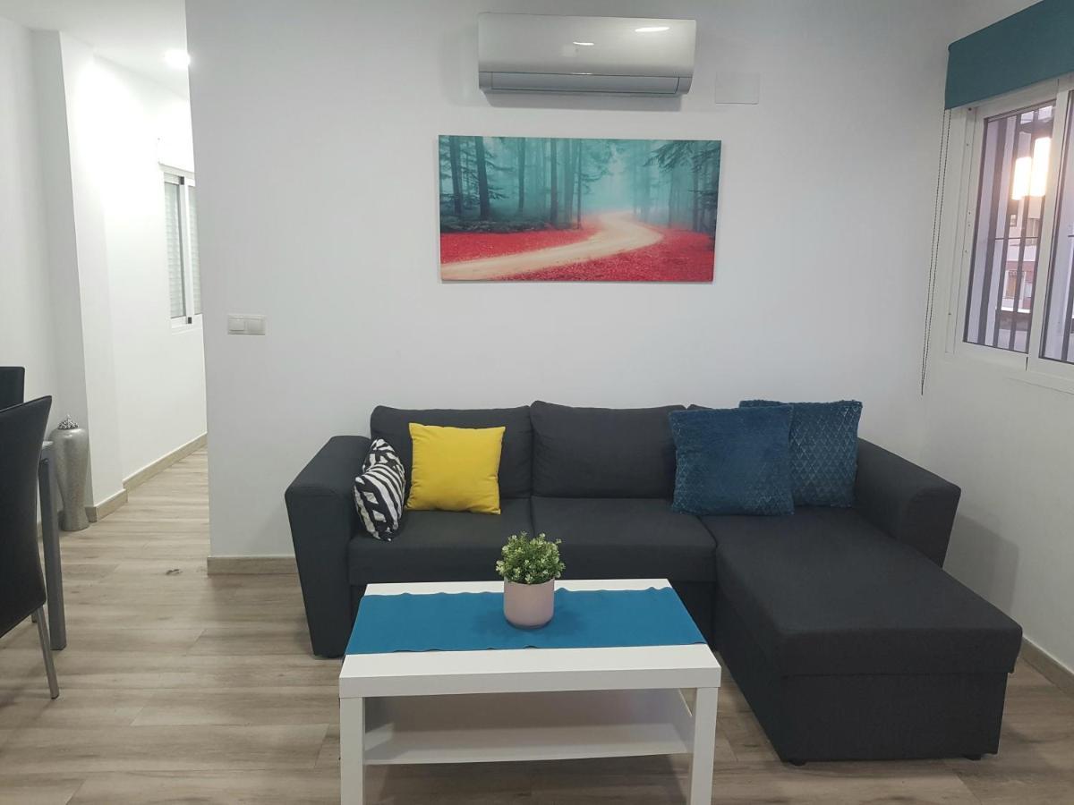 Apartamento Precioso ático Con Terraza En Plaza De Andalucia *