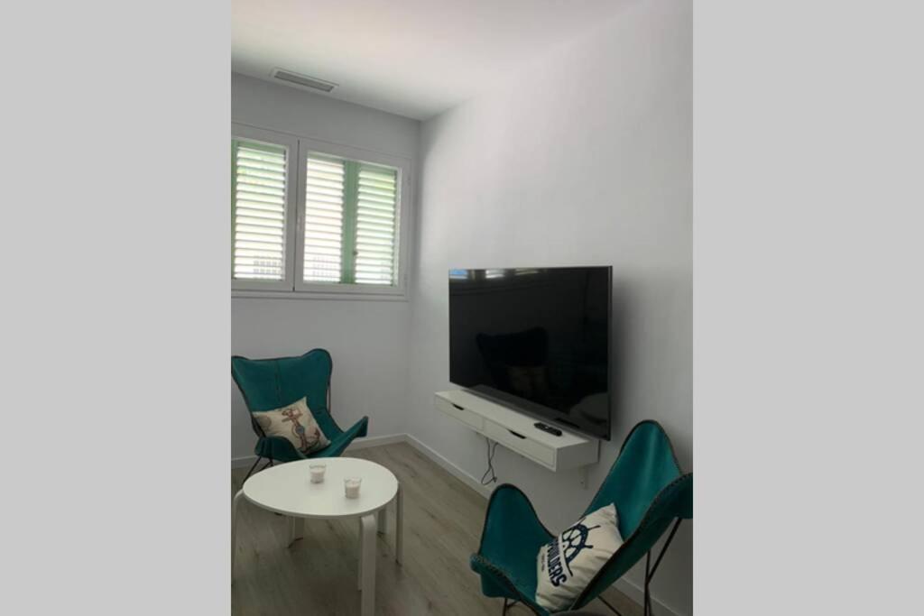Paseo De La Carihuela Apartment *