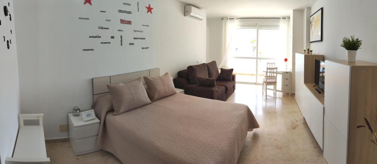 Nuevo Roca Chica, Primera Linea Playa,torremolinos Appartement