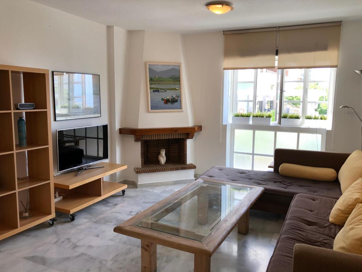 El Cortijuelo. Magnificent Triplex Terraced House With Rooftop Of 18m2, Overlooking The Sea. Parking *