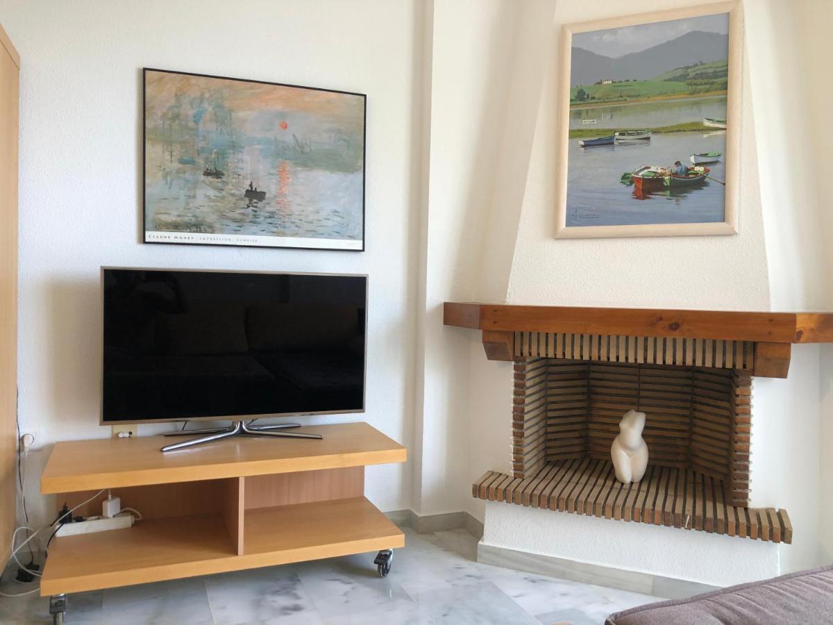 El Cortijuelo. Magnificent Triplex Terraced House With Rooftop Of 18m2, Overlooking The Sea. Parking
