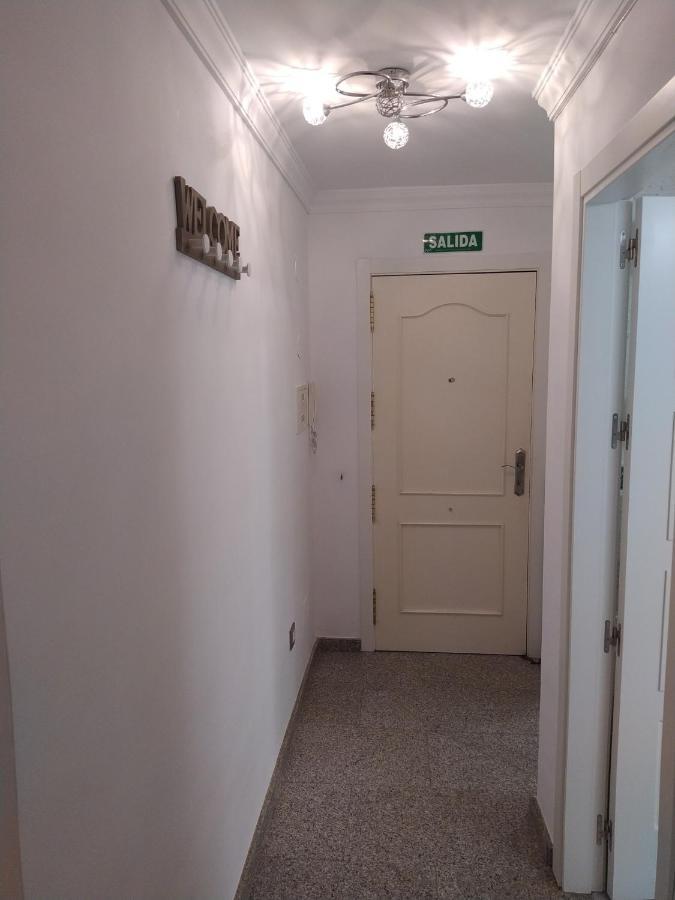 Apartment La Carihuela, 1ª Linea, Playa, Fire Stick Amazon, Parking, 2 Dorm, 5 Pers