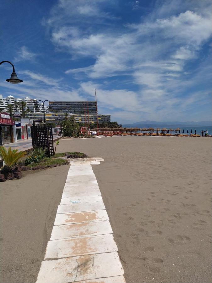 La Carihuela, 1ª Linea, Playa, Fire Stick Amazon, Parking, 2 Dorm, 5 Pers *