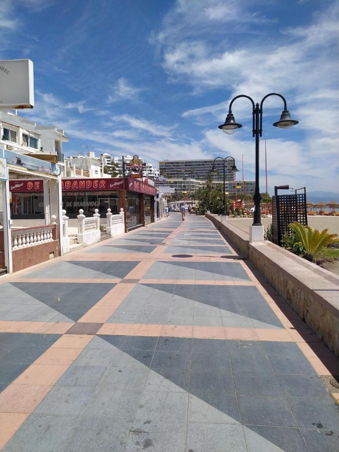 Apartment La Carihuela, 1ª Linea, Playa, Fire Stick Amazon, Parking, 2 Dorm, 5 Pers