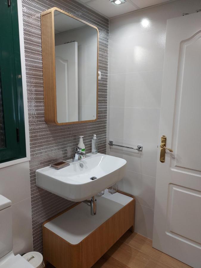 Rent4 Malaga Bajondillo Playa Ii * Torremolinos