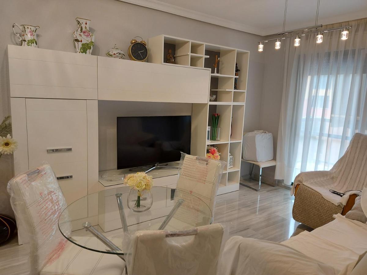 Rent4 Malaga Bajondillo Playa Ii *