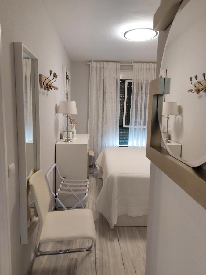 Rent4 Malaga Bajondillo Playa Ii Torremolinos