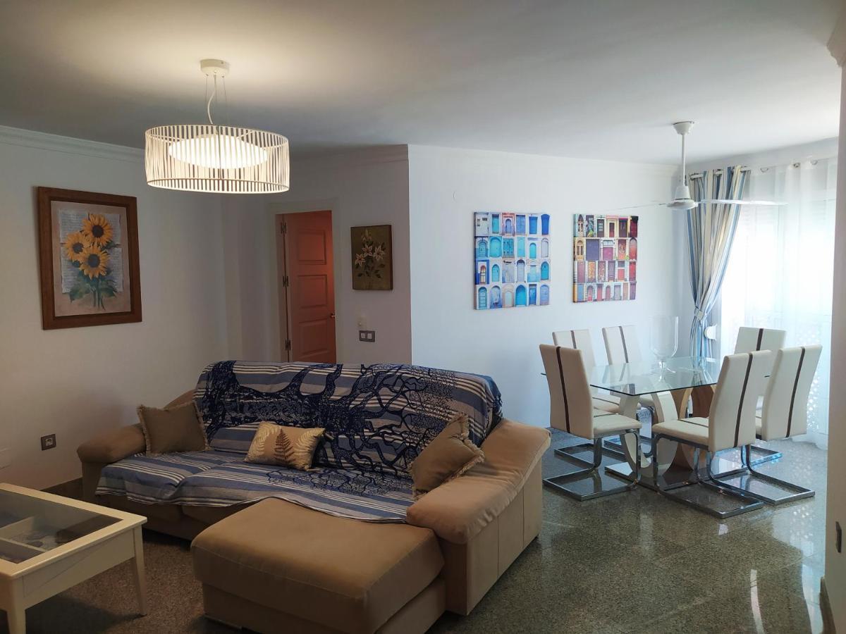 La Carihuela, 1ª Linea, Playa, Fire Stick Amazon, Parking, 2 Dorm, 5 Pers Apartment Torremolinos