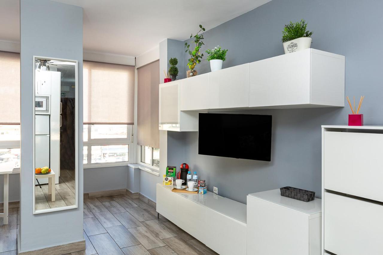 Apartment Piscinas - Wifi - Fire Stick Amazon - 10 Min Playa - 5 Min Centro - Recien Reformado