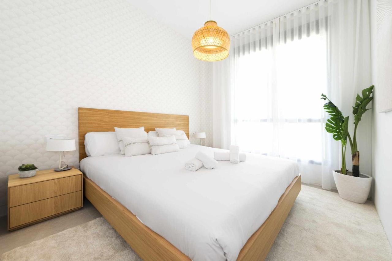 Apartment Espectacular Bajo Con Jardin En 1ª Linea De Playa Torremolinos